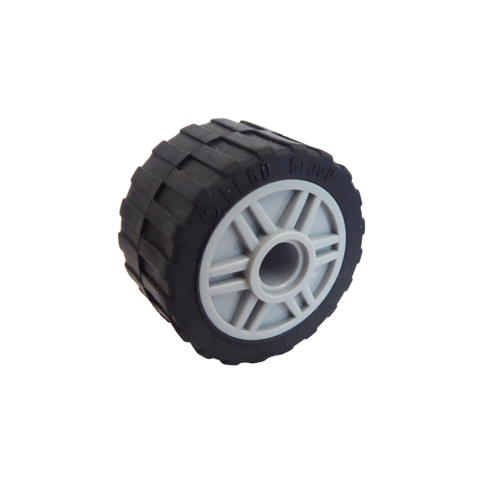 Gray 30648 Tire 24 x 14 Shallow Tread Details about    Lego 55981c01 Wheel 18mm D.x14mm Lt 2x 