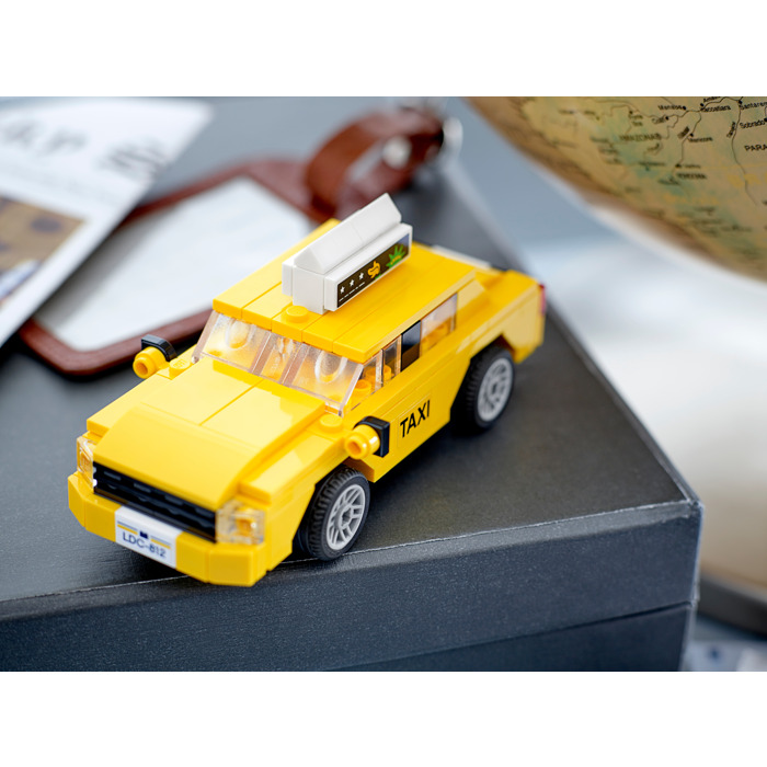 LEGO Yellow Taxi Set 40468  Brick Owl - LEGO Marketplace