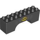 Duplo Zwart Boog Steen 2 x 8 x 2 met Batman logo (18652 / 68276)