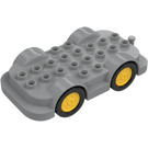 Duplo Medium steengrijs Wheelbase 4 x 8 met Geel Wielen (15319 / 24911)