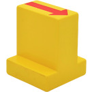 Duplo Gul Kloss 2 x 2 x 2 med 1 x 2 Centrum med Röd Rak Pil (6442 / 81862)