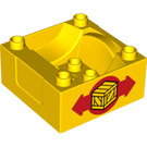 LEGO Duplo Jaune Train Compartment 4 x 4 x 1.5 avec Siège avec cargo Caisse sur rouge logo (13975 / 51547)