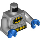 LEGO Gris Pierre Moyen Batman Torse avec Bleu Mains (973 / 76382)