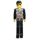 LEGO Technic Figure Schwarz Beine, Light Grau oben mit 2 Brown Belts, Schwarz Waffen Technische Abbildung
