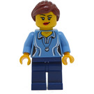 LEGO Vrouw met Medium blauw Shirt en Dark Blauw Poten Minifiguur