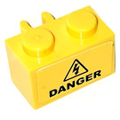 LEGO Jaune Brique 1 x 2 avec Verticale Agrafe avec 'DANGER' Electricity Autocollant (Ouvrir le clip 'O') (30237)