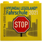 LEGO Jaune Brique 2 x 4 x 3 avec HYUNDAI Legoland Fahrschule 2021 et STOP
