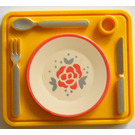 LEGO Gelb Abendessen Tray mit Messer, Spoon, Gabel und Decorated Dish Muster (33014)