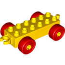 LEGO Geel Duplo Auto Chassis 2 x 6 met Rood Wielen (moderne open trekhaak) (14639 / 74656)