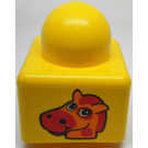 LEGO Gelb Primo Backstein 1 x 1 mit Pferd Kopf und letter "ein" auf Gegenüberliegende Seiten (31000)