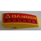 LEGO Gelb Steigung 1 x 3 Gebogen mit 'DANGER' Recht Seite Aufkleber (50950)