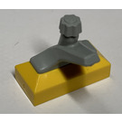 LEGO Gelb Wasserhahn 1 x 2 mit Licht Grau Spout (9044)