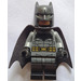 LEGO Batman avec Dark Stone Gris Costume et Gold Ceinture avec Printed Noir Jambes Minifigurine