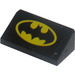 LEGO Noir Pente 1 x 2 (31°) avec Batman logo (Smaller) Autocollant (85984)