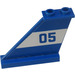 LEGO Blauw Staart 4 x 1 x 3 met &#039;05&#039; Aan Wit Background (Links) Sticker (2340)