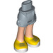 LEGO Hofte med Rolled Opp Shorts med Gul Shoes med tykt hengsel (11403 / 35556)