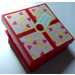 LEGO rouge Gift Parcel avec Film Charnière avec Cœurs Wrapping avec Ribbon et Tag Autocollant (33031)