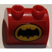 LEGO rot Steigung 2 x 2 Gebogen mit 2 Bolzen auf oben mit Fledermaus emblem Aufkleber (30165)