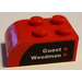 LEGO rouge Pente Brique 2 x 3 avec Haut incurvé avec &#039;Guest Woodman&#039; Droite Autocollant (6215)