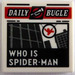 LEGO Hvit Tile 2 x 2 med Newspaper &#039;DAILY BUGLE&#039; og &#039;WHO IS SPIDER-Mann&#039; med Rille (3068)