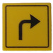 LEGO Keltainen Roadsign Clip-päällä 2 x 2 Neliö jossa Nuoli &#039;Turn Oikein&#039; Kuvio avoimella &quot;U&quot;-klipsillä (15210)