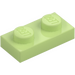 LEGO Geelachtig groen Plaat 1 x 2 (3023 / 28653)