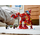 LEGO Iron Man Hulkbuster versus een.I.M. Agent 76164