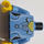 LEGO Mittelblau Minifigur Torso Polo Hemd mit Weiß Accents, Shell Halskette (973 / 76382)